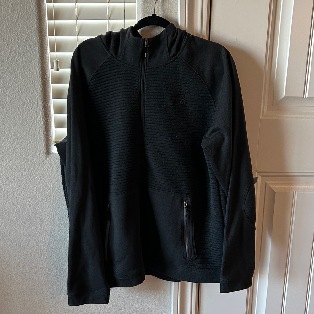 Men’s North Face Black Hooded Full Zip Jacket size XL